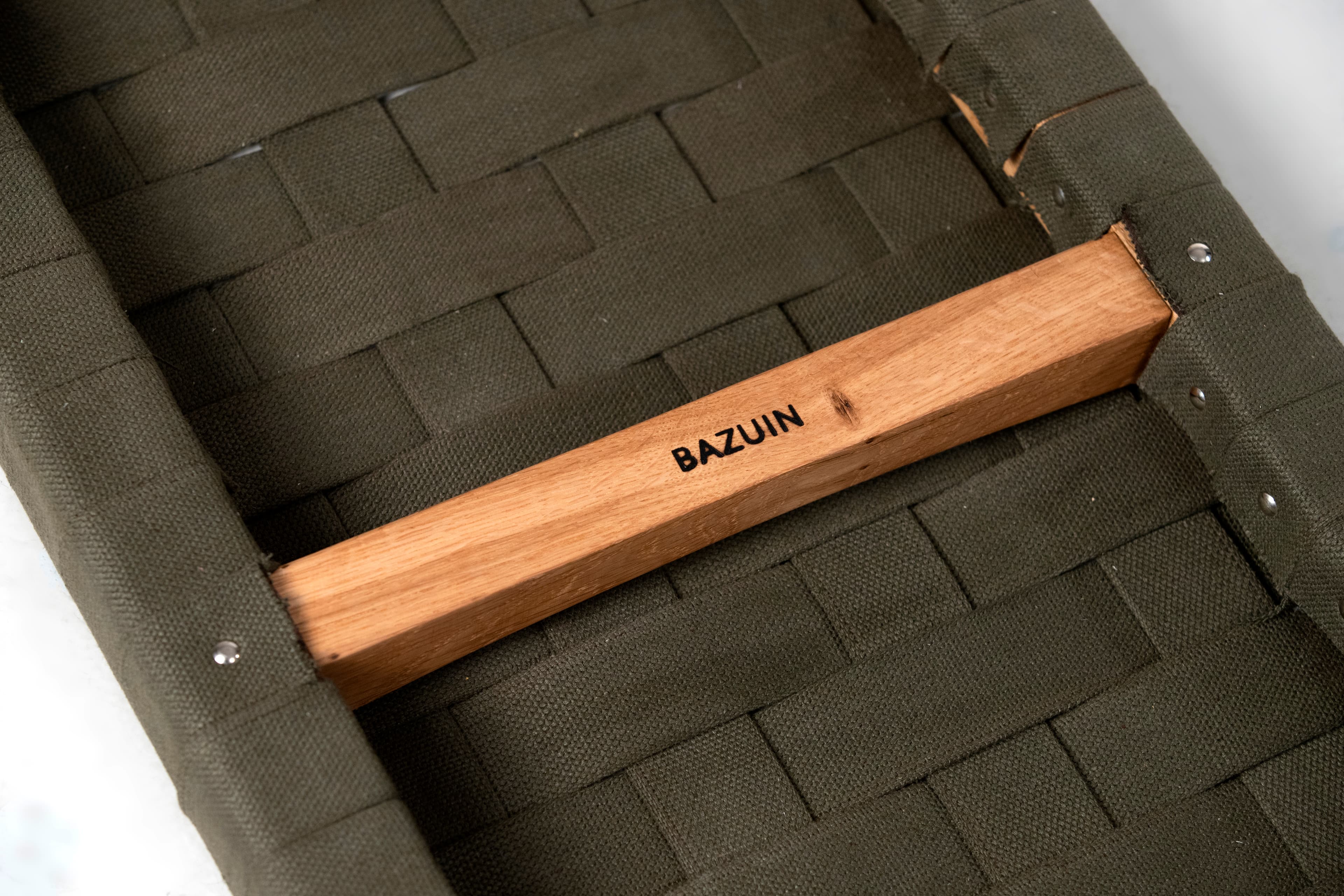 Bazuin Bench
